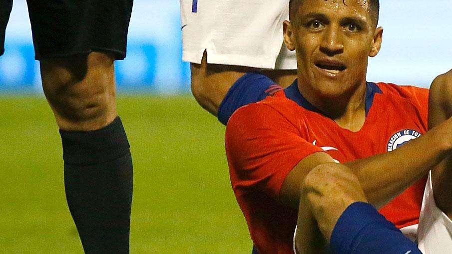 Alexis Sanchez, si valuta l'operazione: fuori 75 giorni, Conte lo riavrebbe a gennaio. E c'è il precedente di Bale