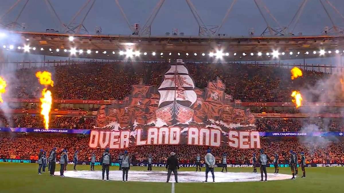 'Over land and sea': nella coreografia dell'Emirates Stadium anche... l'Inter