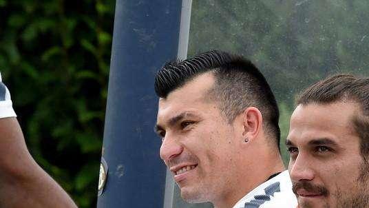 Medel: "Felice di essere qui all'Inter. Speriamo di poter fare grandi cose"