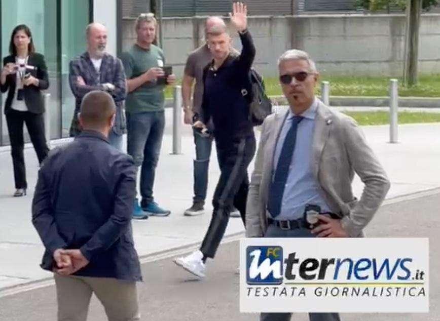 VIDEO - Finale di Champions League, parte la missione dell'Inter: nerazzurri in volo verso Istanbul