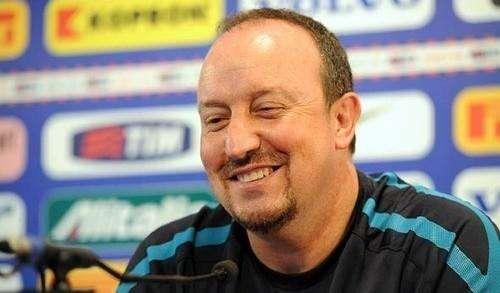 Rafa Benitez show: apre a Balotelli, elogia la mentalità e strappa risate!