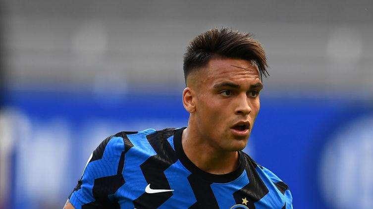 Giudice sportivo - Un turno di stop per Lautaro Martinez. Stangata per De Roon: quattro giornate di squalifica