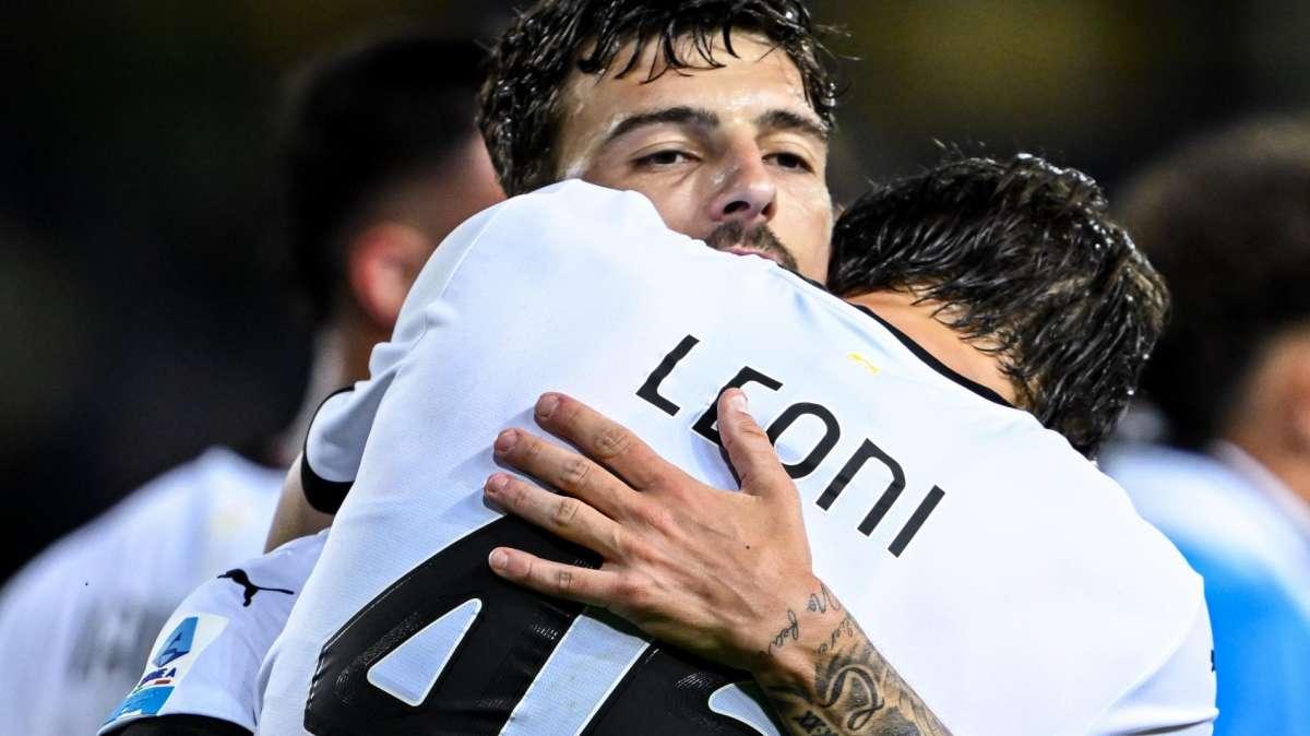 Parma, Delprato si tiene stretto Leoni: "Qui si trova bene, è un valore aggiunto. C'è una cosa di lui che mi colpisce"