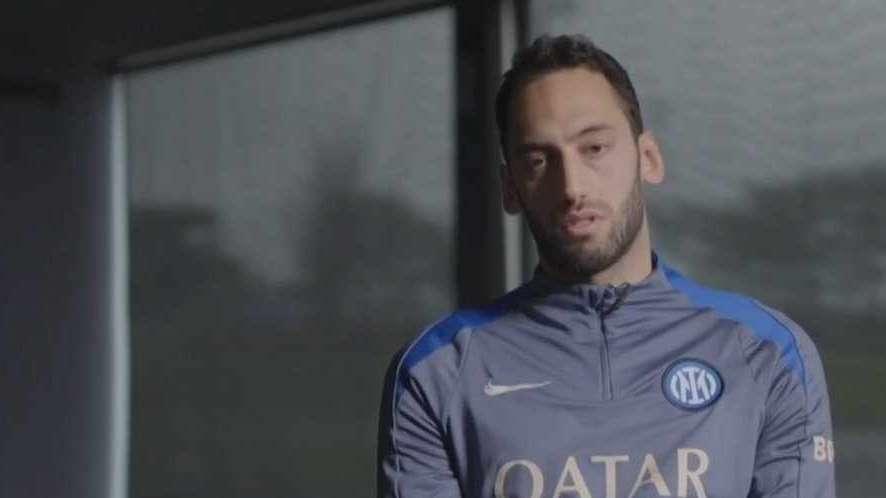 Calhanoglu: "In Champions serve dare il 100%, tutti gli occhi sono su di te. Il mio gol più bello l'ho segnato con l'Inter"