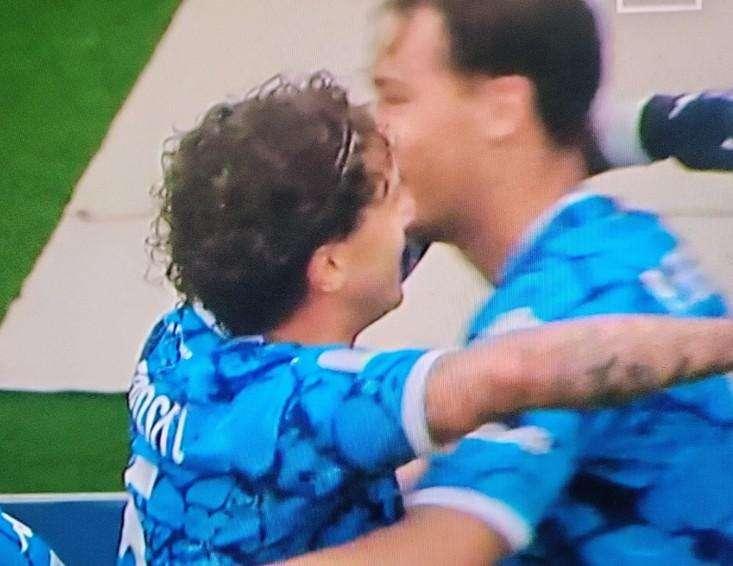 Il Mantova impone il 2-2 allo Spezia, vano il gol della Esposito-family. Il Sassuolo ringrazia e torna in A