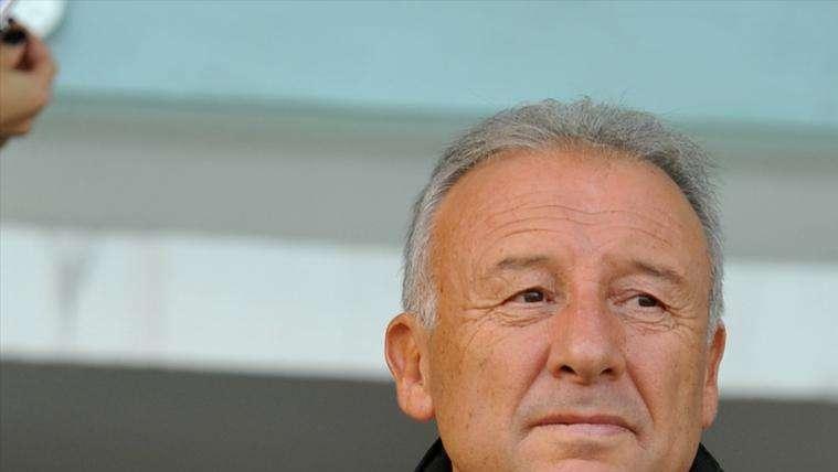 Zaccheroni ricorda Adriano: "Mai nessuno come lui. Una volta arrivò tardi con Martins e scoppiò a piangere"