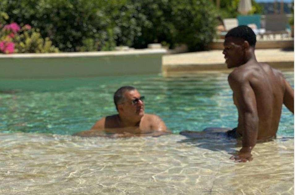 Dumfries saluta Raiola: "Al top rimboccandoti le maniche, sei stato un esempio. Non ti dimenticheremo"