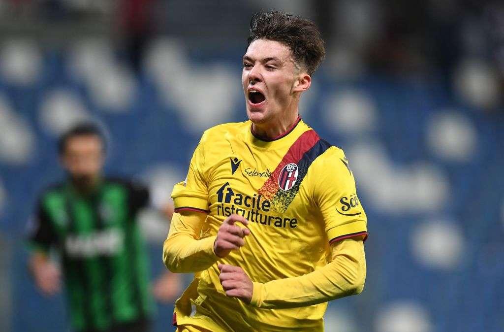 Bologna, nuovo positivo al Covid-19: si tratta di Aaron Hickey