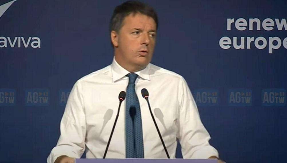 L'attacco di Renzi: "Una vergogna che il Governo pensi di dare soldi ai club di Serie A"