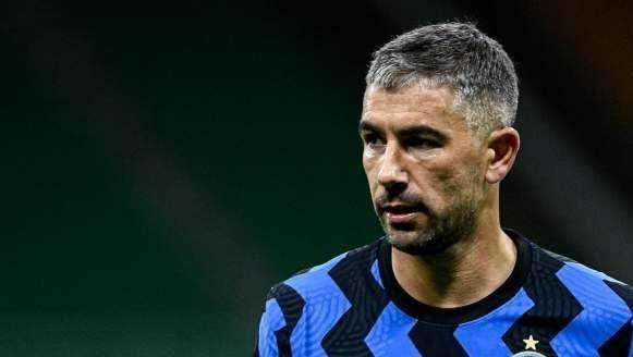 Transfermarkt - Top 10 dei giocatori più svalutati da inizio stagione: Kolarov -62%, Nainggolan -63%