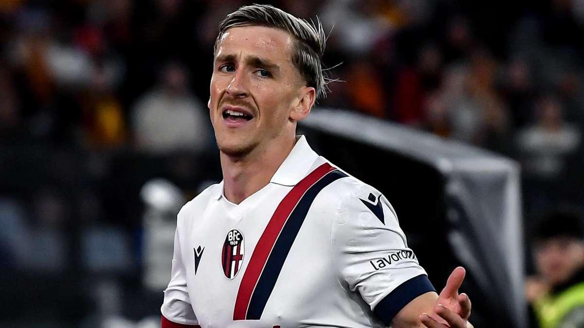 Il Bologna riacciuffa il pari in dieci contro l'Udinese: Saelemaekers risponde a Payero, 1-1