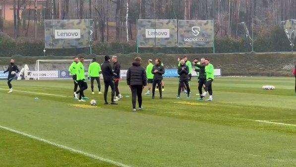 Appiano Gentile, ancora personalizzato per De Vrij. Ma aumentano i carichi di lavoro