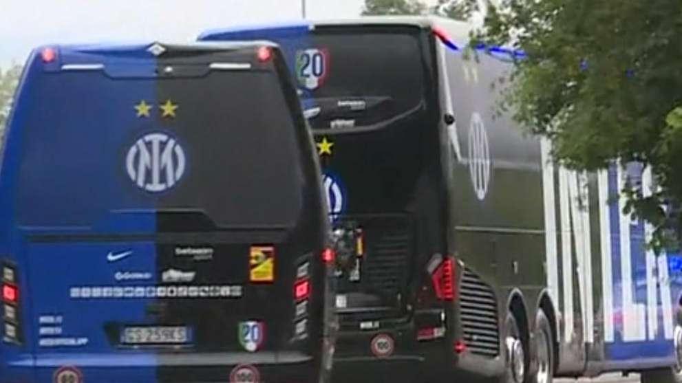 Operazione Barcellona al via: il pullman dell'Inter ha lasciato il ritiro di Appiano Gentile