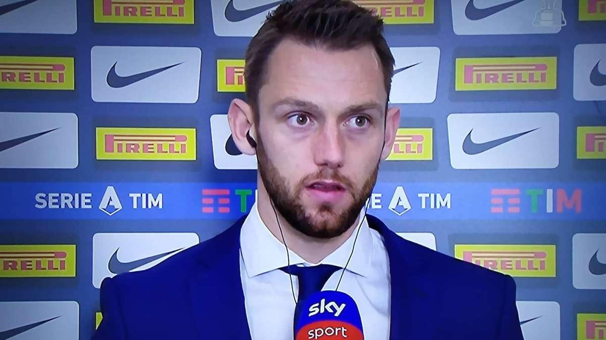 De Vrij a Sky: "Siamo più solidi. Meno gol presi anche per merito degli attaccanti"