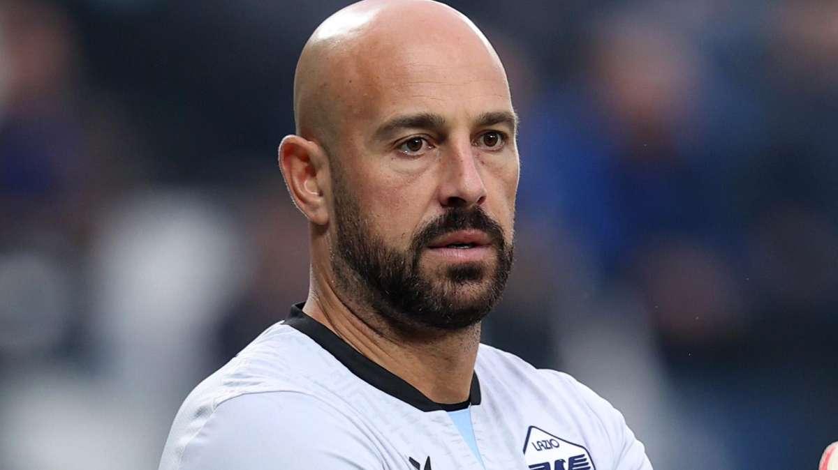Reina: "Scudetto al Napoli? Campionato lungo e sono scaramantico"