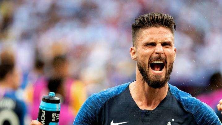 GdS - Per Giroud sono sufficienti 6-7 milioni: l'Inter ci sta pensando molto seriamente