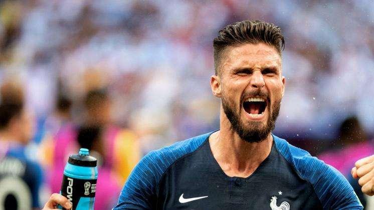 FcIN - Offerta Palace, sondaggio BVB: Giroud aspetta l'Inter. C'è la richiesta d'ingaggio, a lui la prossima mossa