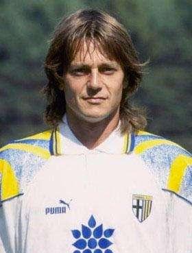 Daniel Bravo: al Parma solo nella stagione 96-97