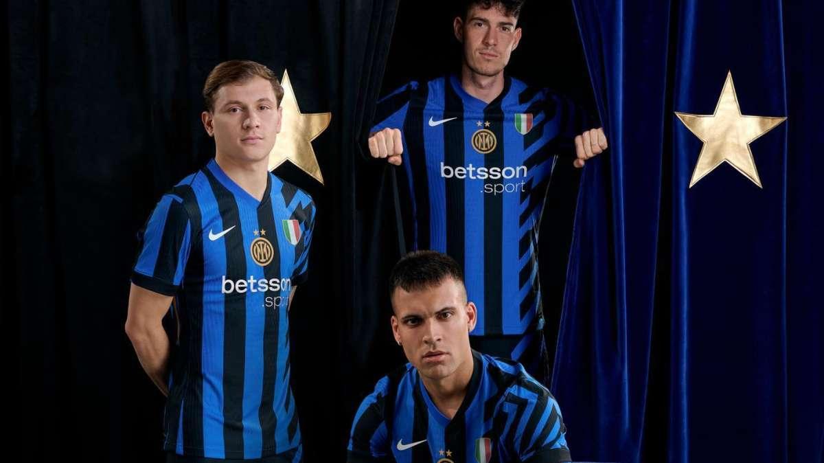 FOTOGALLERY - La nuova maglia home Inter 2024-25: tutti i dettagli della divisa destinata a diventare iconica