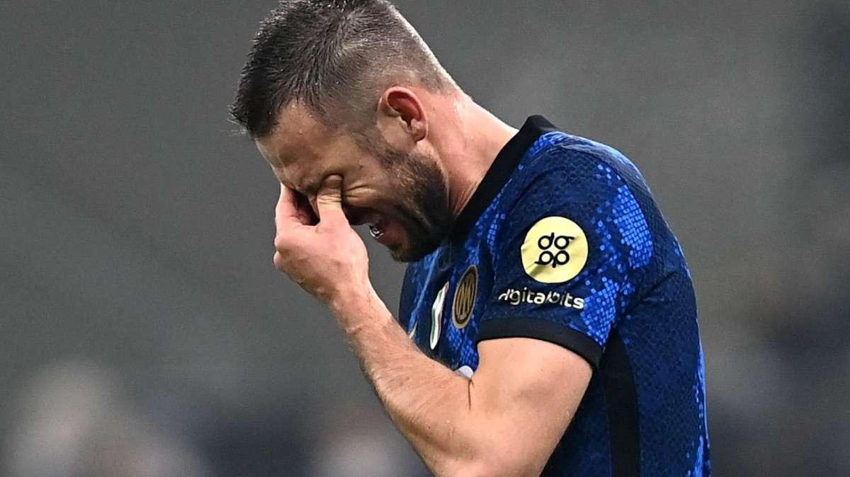 De Vrij senza fortuna: problema muscolare contro il Verona
