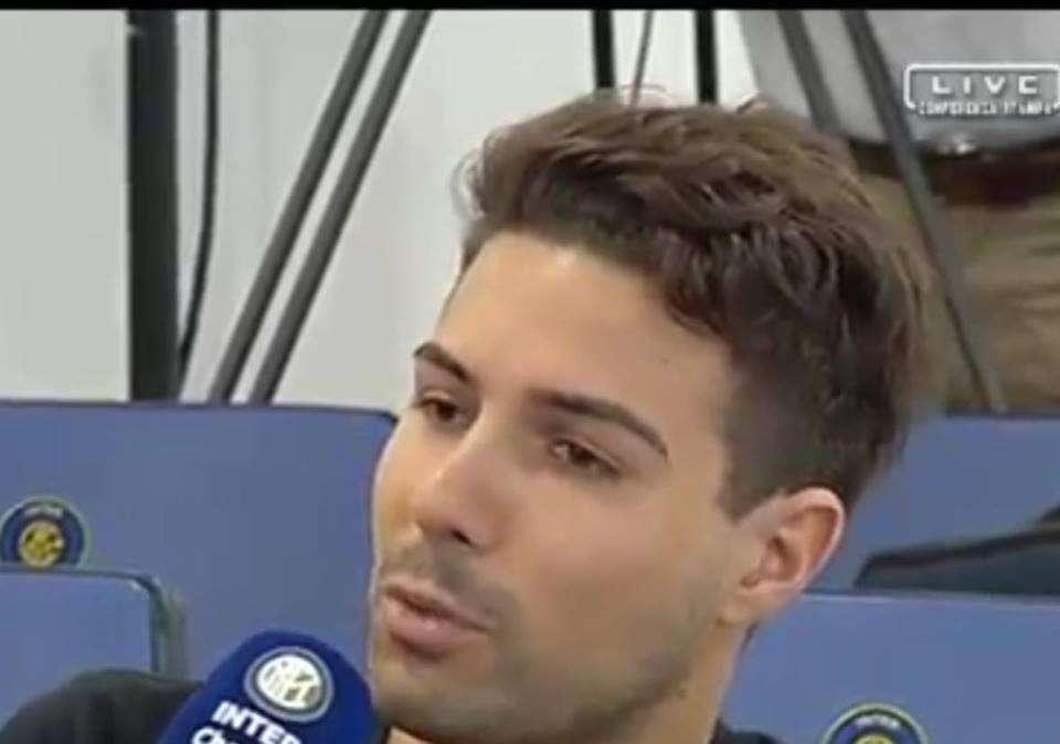 Napoli, con gli attributi. Punto