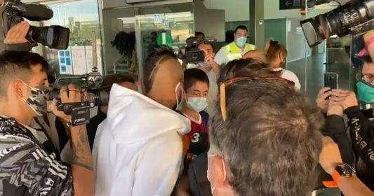 VIDEO - Inter, Vidal è in arrivo a Milano: il cileno si imbarca a Barcellona