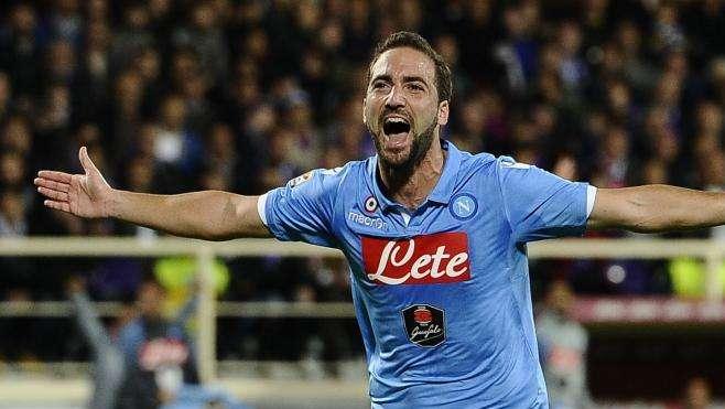 Topica Ranocchia, Higuain colpisce: il Napoli va in semifinale di Coppa Italia