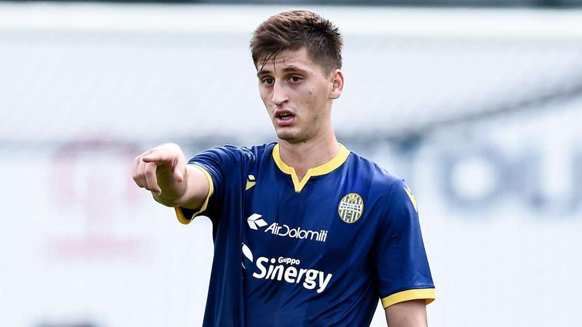 Verona, il presidente Setti: "Lazio o Inter per Kumbulla? Bella lotta, si deciderà nei prossimi 10-15 giorni"