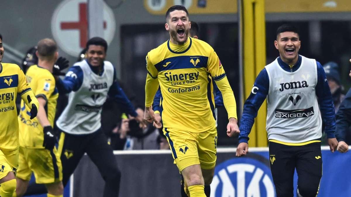 Inter-Verona, Cesari: "Il VAR doveva intervenire nel contatto Bastoni-Duda, ma anche nella rete dell'1-1 di Henry"