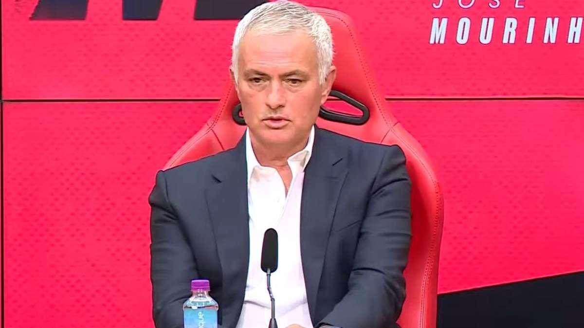 UFFICIALE - Mourinho torna al Real Madrid: versata la clausola risolutoria