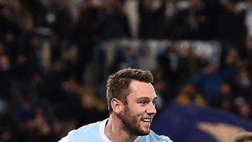 De Vrij via dall'Italia? Voci di accordo con club inglese