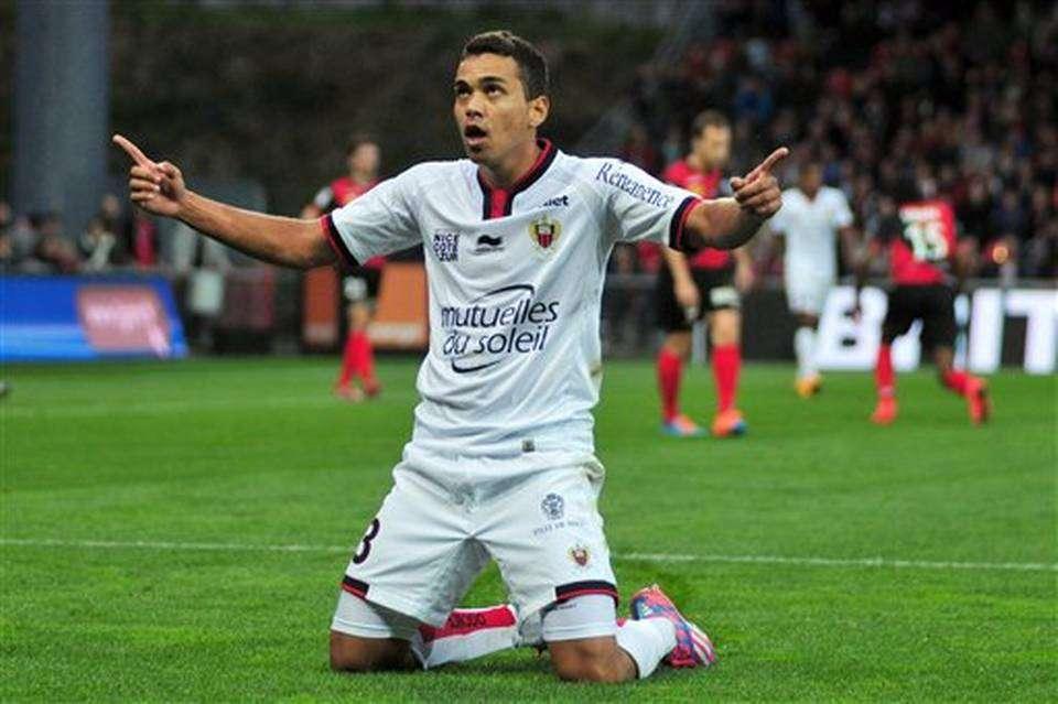 A Bola - C'è anche l'Inter su Carlos Eduardo