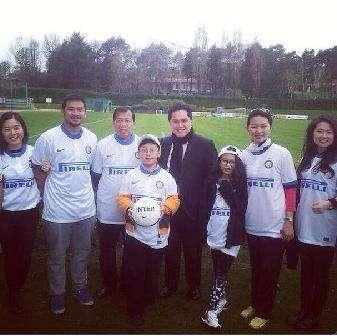 FOTO - Thohir ad Appiano: foto con fans internazionali