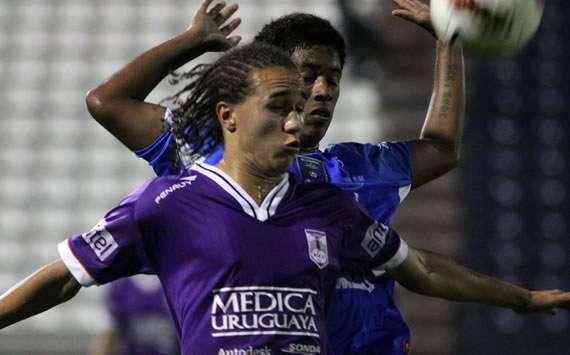 Krausz: "Laxalt un talento, lo presento. Alvarez..."