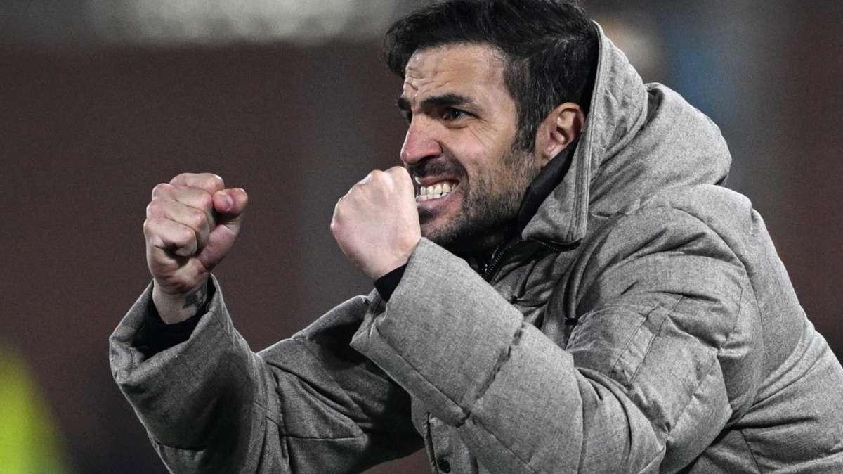 CdS - Fabregas il prescelto dell'Inter, ma lui chiede garanzie. Ok i giovani, però...