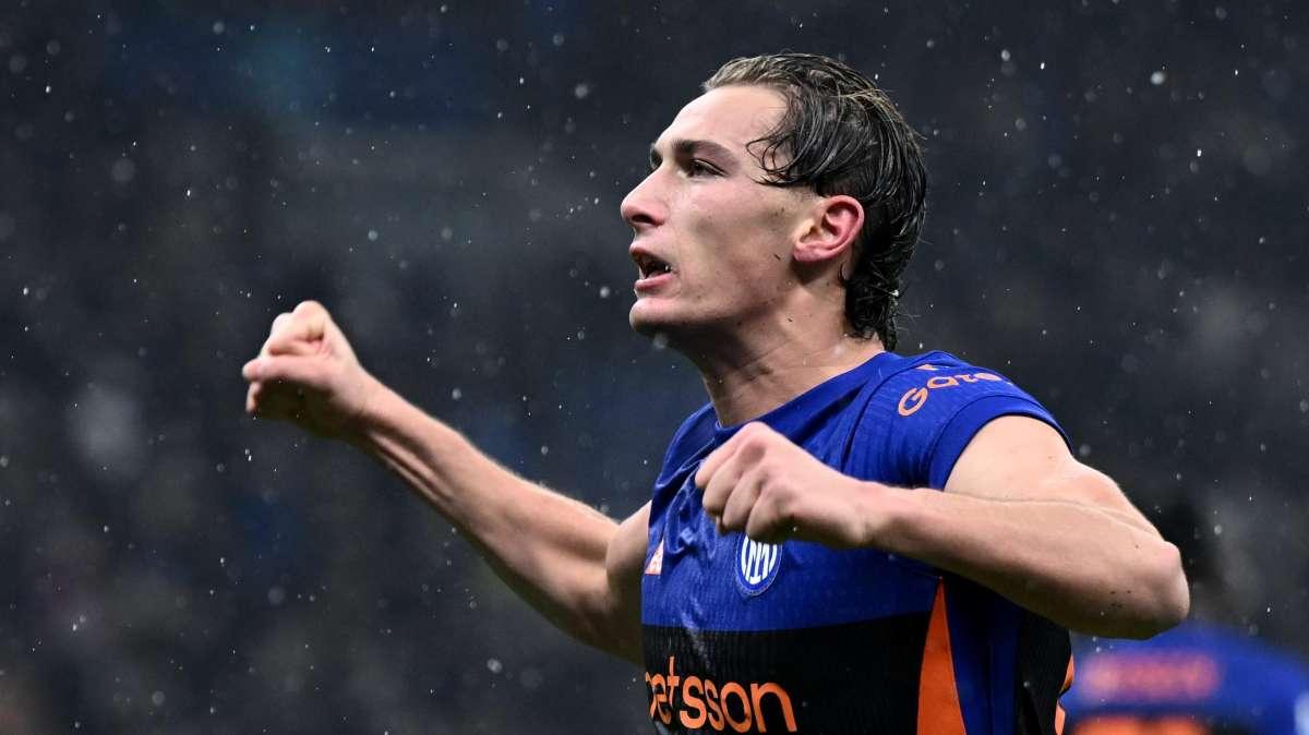 Romano rassicura i nerazzurri: "Sirene inglesi? Non c'è offerta che tenga: Pio Esposito non si muove dall'Inter"