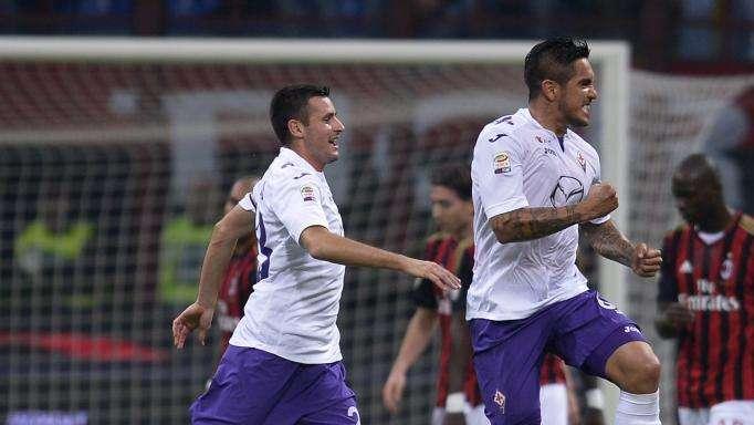 Precipita il Milan, Viola corsara a San Siro. Ok il Napoli