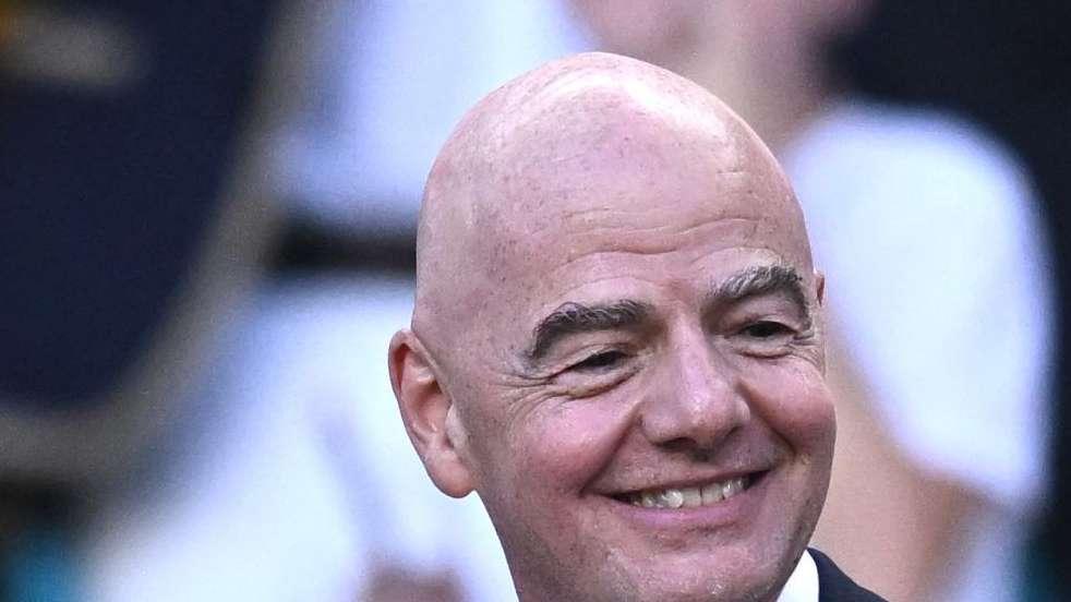 Infantino, visita nella sede dell'Inter: "Mi hanno accolto dicendomi 'benvenuto a casa'. E che emozione la Sala Trofei"
