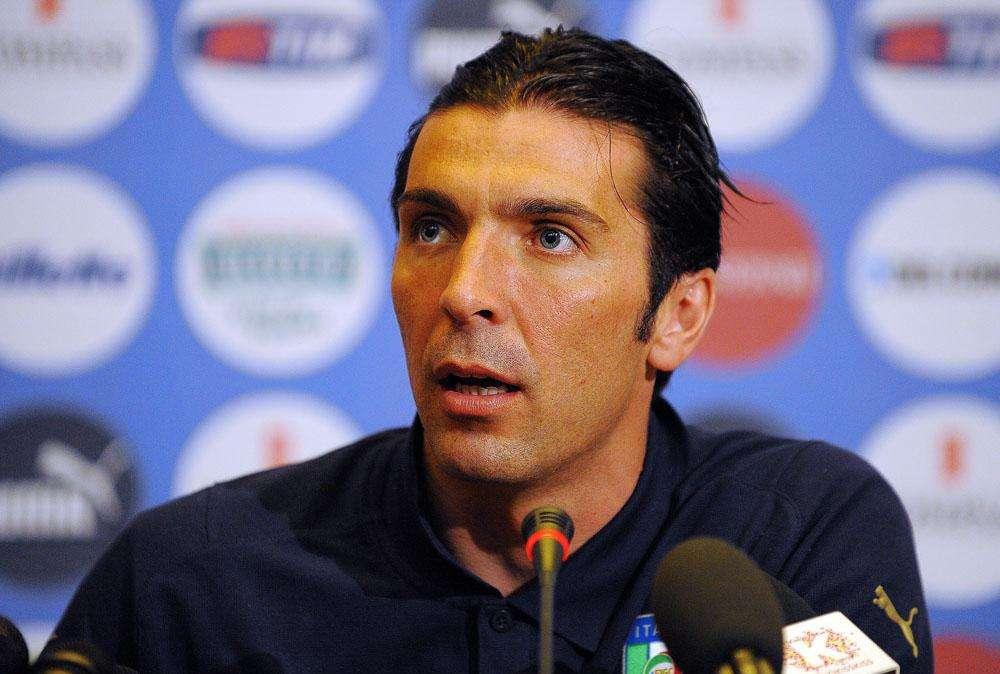 Buffon: "Gap con l'Inter? Non rispondo, mi sono rotto..."