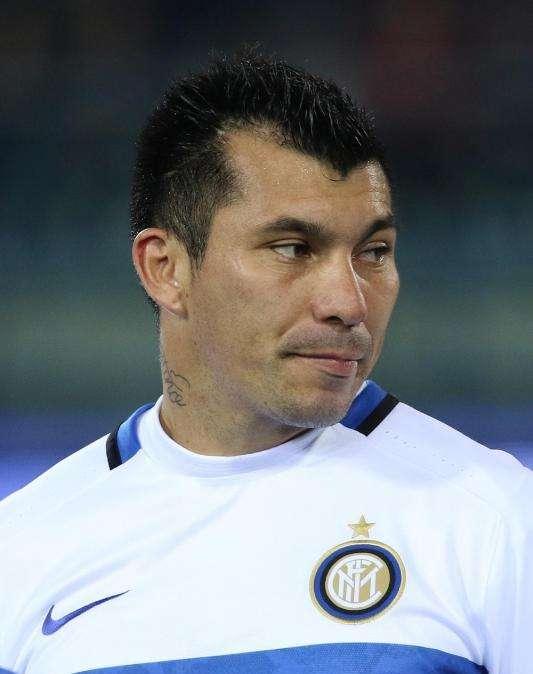 Medel, prima seduta di allenamento leggera in ritiro