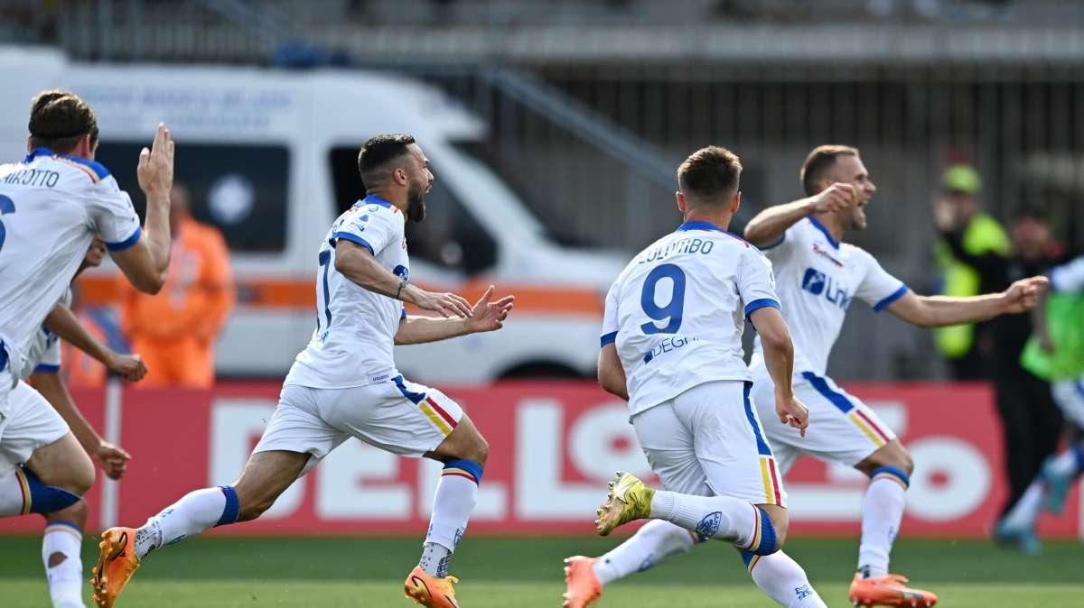 VIDEO - Colombo al minuto 101, il Lecce è salvo: gli highlights del match col Monza