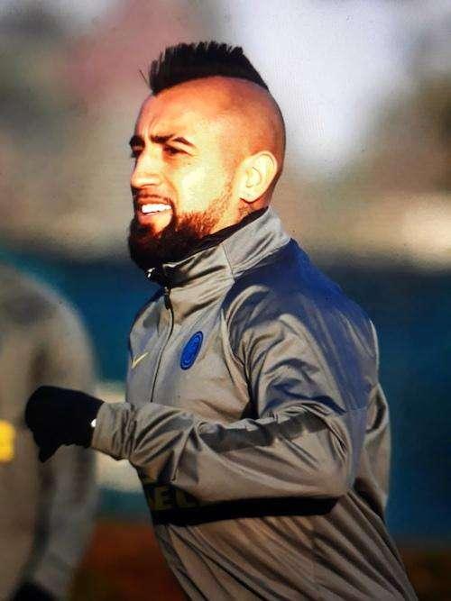 Inter-Real Madrid, Arturo Vidal si allena ad Appiano Gentile e carica la squadra sui social