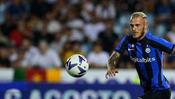 L'Inter è pronta per l'esordio contro il Lecce, Dimarco sui social: "Ci siamo"