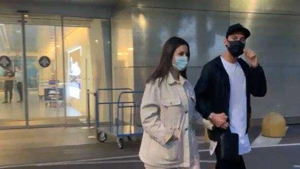 VIDEO - Inter, ecco Hakan Calhanoglu: il centrocampista è appena atterrato a Linate. Le immagini dell'arrivo