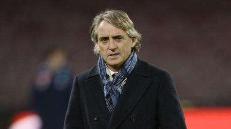 Mancini: "Sarri razzista, uno così non può allenare. Mi ha dato del 'frocio'…"