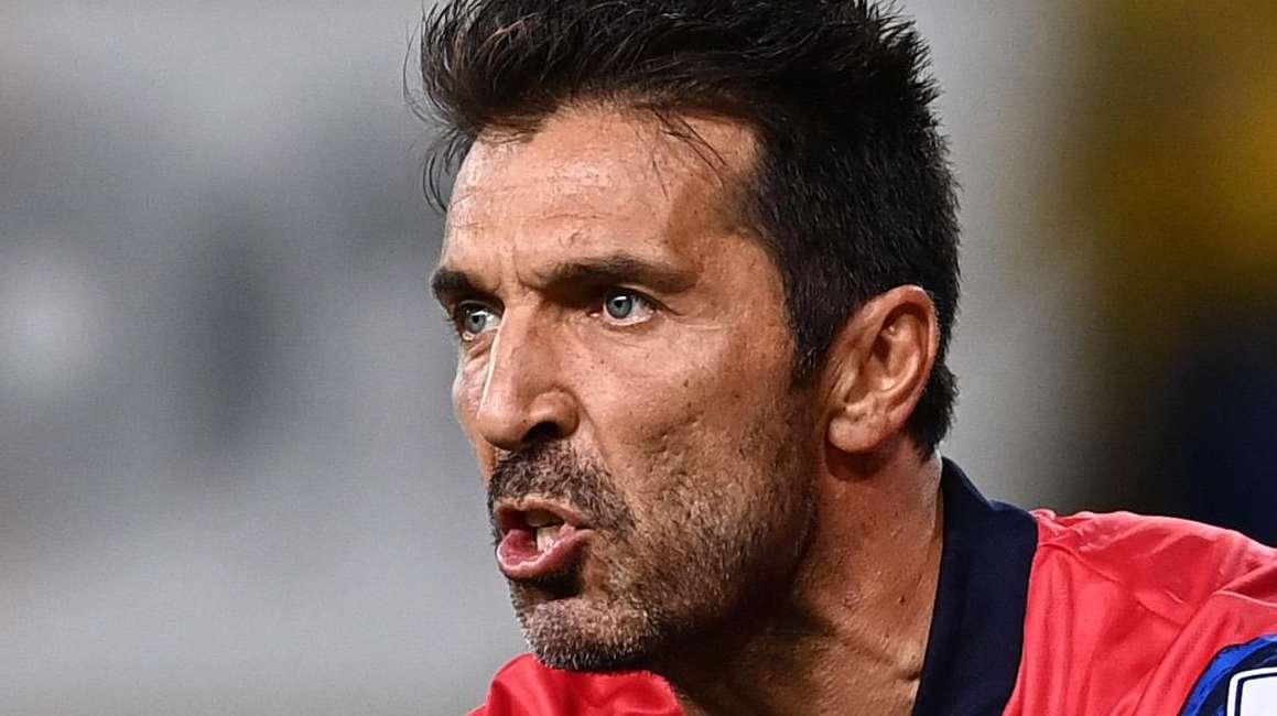 Buffon: "In Italia non capiscono un c... L'ho capito quando contestavano Thiago Motta in nazionale"
