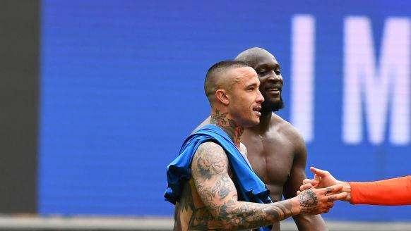 L'Inter per Eriksen cambia strategie a centrocampo: bloccati Nainggolan e Agoume, Vecino spinge per la cessione