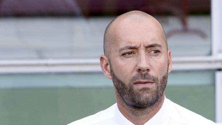 Benevento, Bucchi: "L'Inter è una squadra di livello mondiale. Porte chiuse? Si sarebbe potuto giocare al Vigorito"