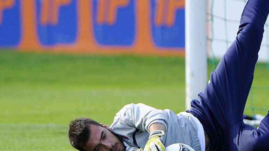 Tutto fermo per Viviano: l'Inter chiede soldi, Zampa...