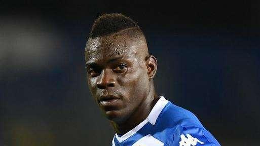 Brescia, sortita di Cellino: "Balotelli è nero, sta lavorando per schiarirsi"